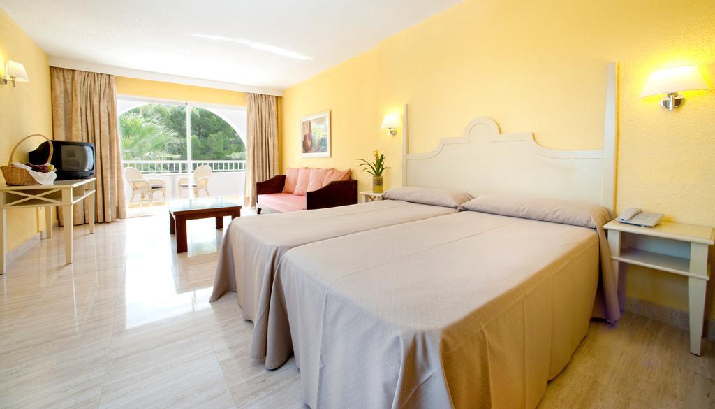 Grupotel Ibiza Beach Resort - Adults Only 포르티나특스 객실 사진